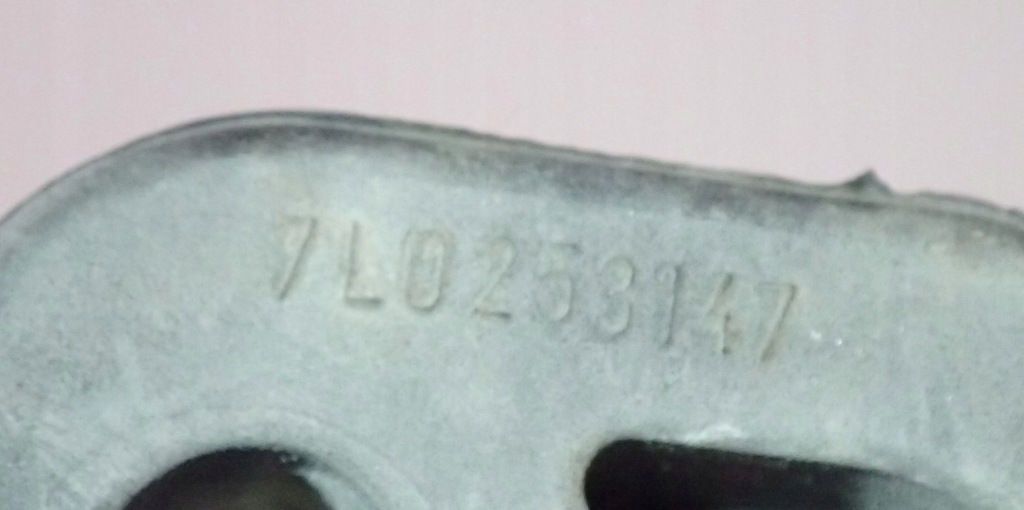 фото №8, Кронштейн глушителя кронштейн audi q7 4l 7l8253144c