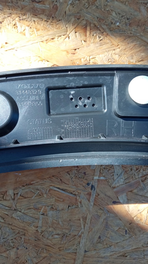 фото №11, Volvo xc40 xc 40 молдинг крыла правый задняя