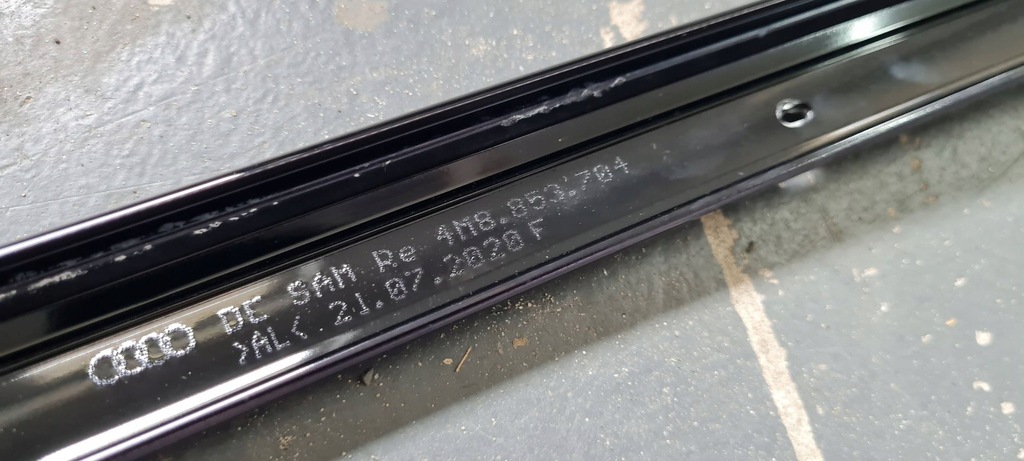 фото №8, Sq8 4m rsq8 q8 молдинг кровельная правая sline czarna 4m8853704a t94