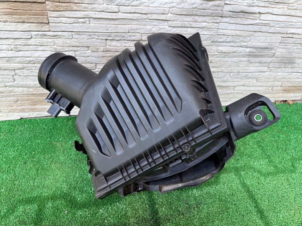 Купить Корпус фильтра воздуха bmw f40 f44 f48 f39 f45 8655835