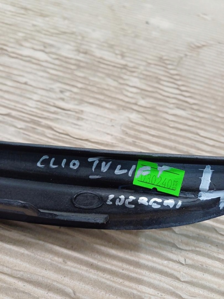 Молдинг бампера правий перед renault clio 4 lift 260446897r Оригінал