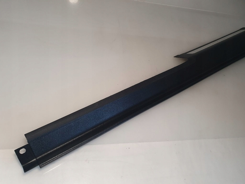 фото №3, Mercedes-benz оригинальный номер a2516800035 молдинг накладка порог