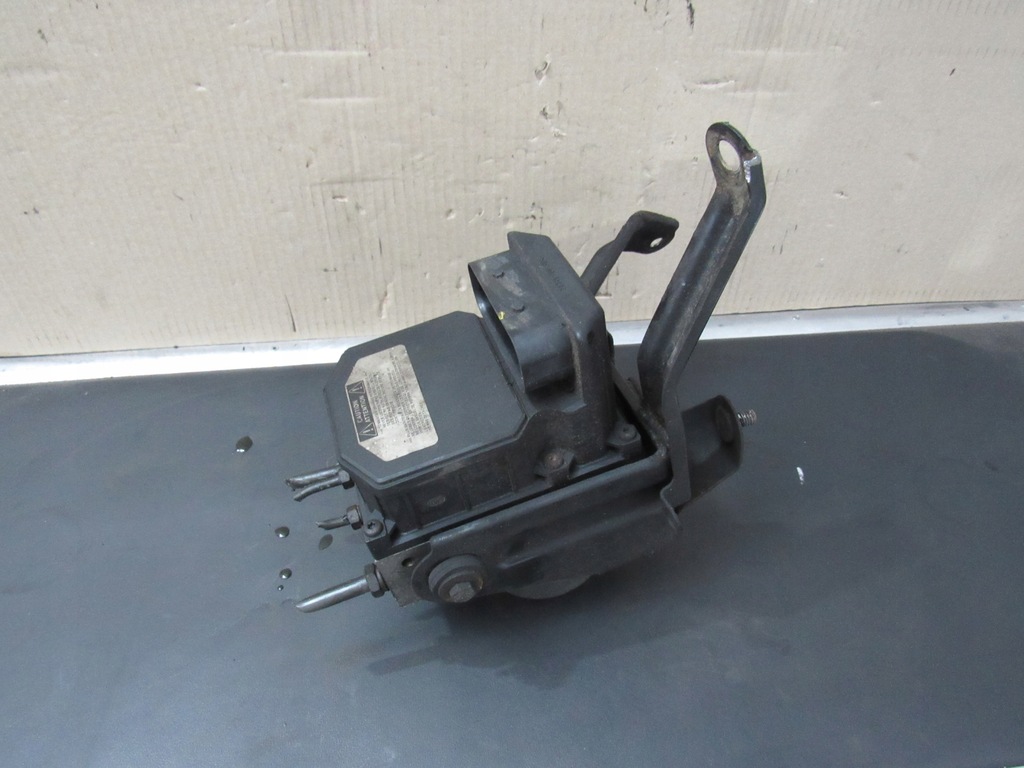 фото №1, Насос abs corolla verso ii 89541-0f010