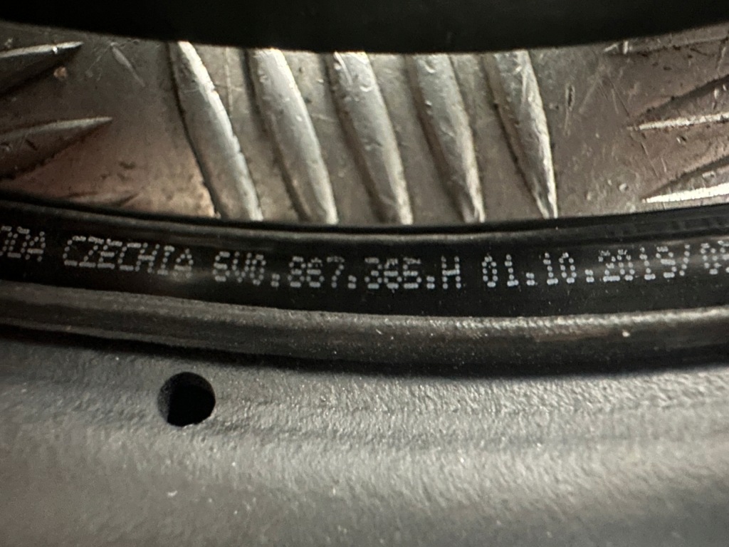 фото №6, Skoda fabia iii прокладка двері лівий перед водій 6v0867365h