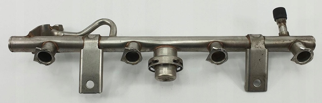 фото №1, Молдинг упорскування mercedes w203 1.8 k