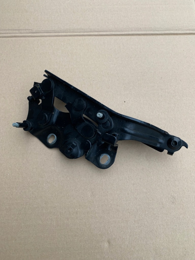 фото №1, Audi a3 8v петля капот правий 8v0823302f