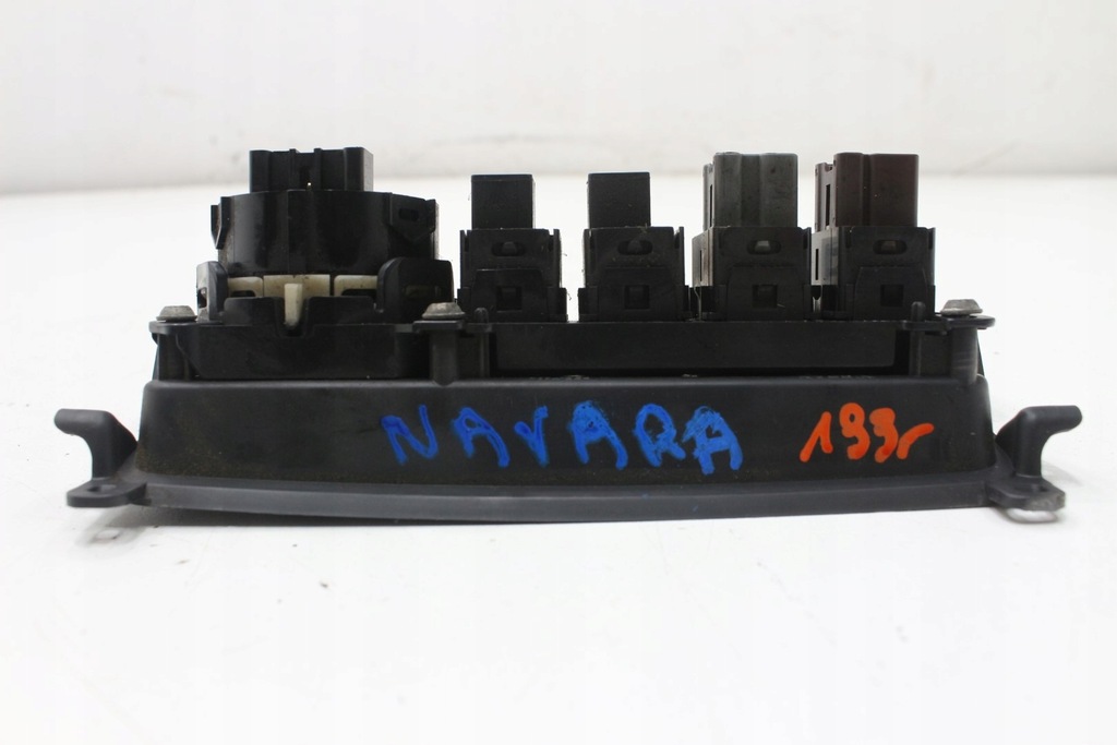 фото №7, Navara d40 панель привода подогрев сидений