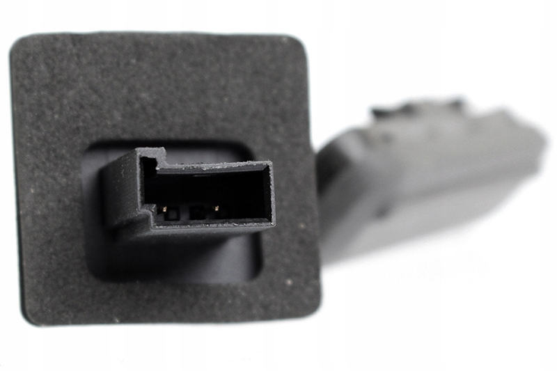 фото №3, Кнопка замка кришки багажника do opel insignia