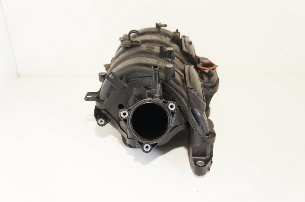 Колектор впускний  lexus ux 2.0 гібрид в Україні