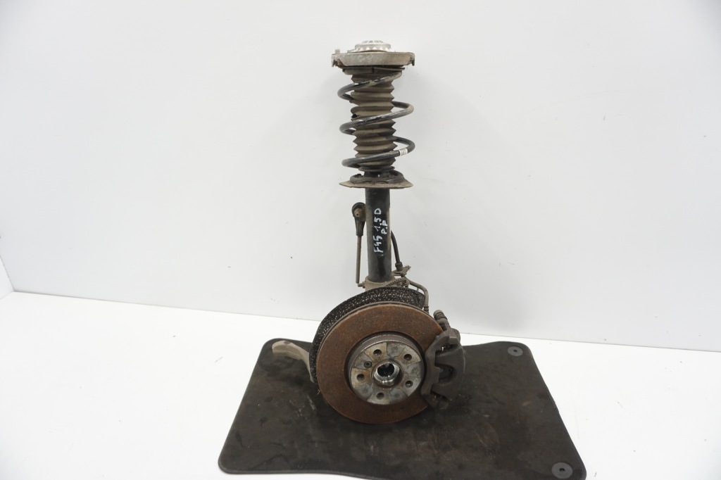 фото №1, Bmw f45 f46 поворотный кулак рычаг правый перед 1.5d