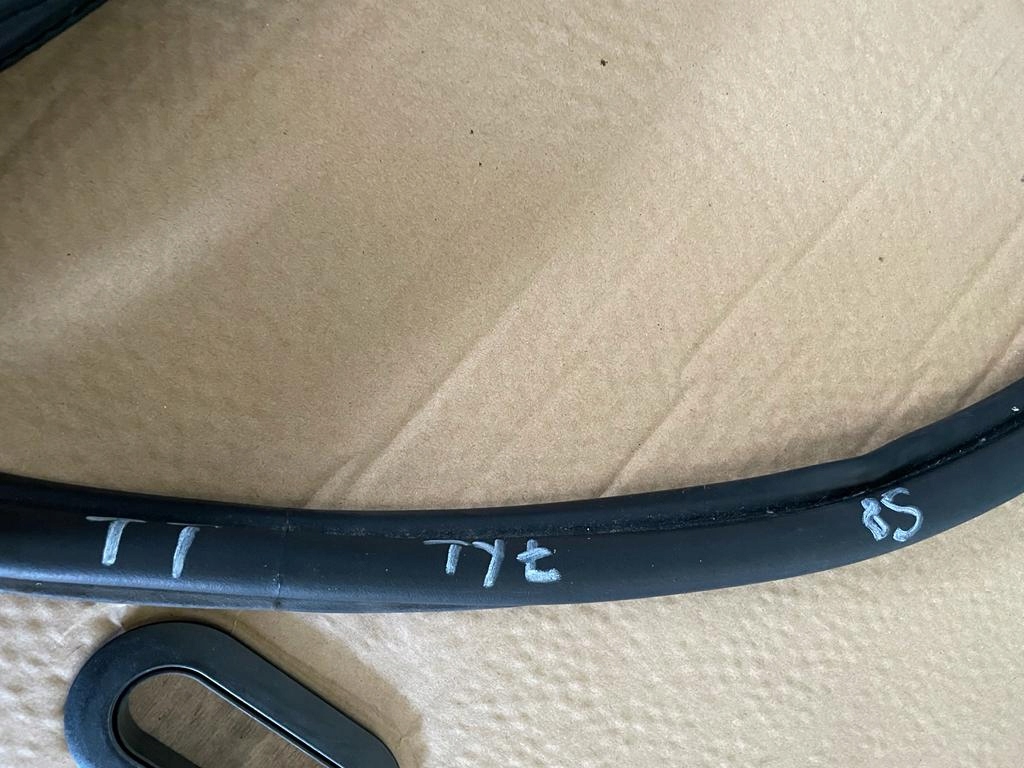 фото №3, Audi tt 8s lift 2020 rok ущільнювачі двері кришки