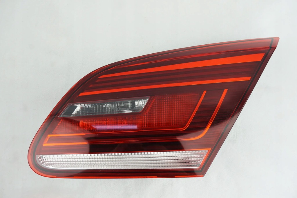 фото №1, Лампа led задняя правая w крышка vw passat cc 3c8945308p