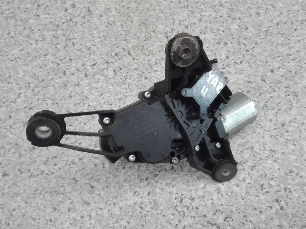 фото №1, Моторчик задний дворники - toyota yaris ii