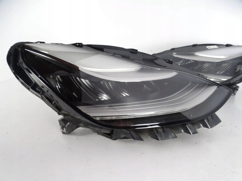 Фара перед передняя правый  tesla 3 full led Доставка