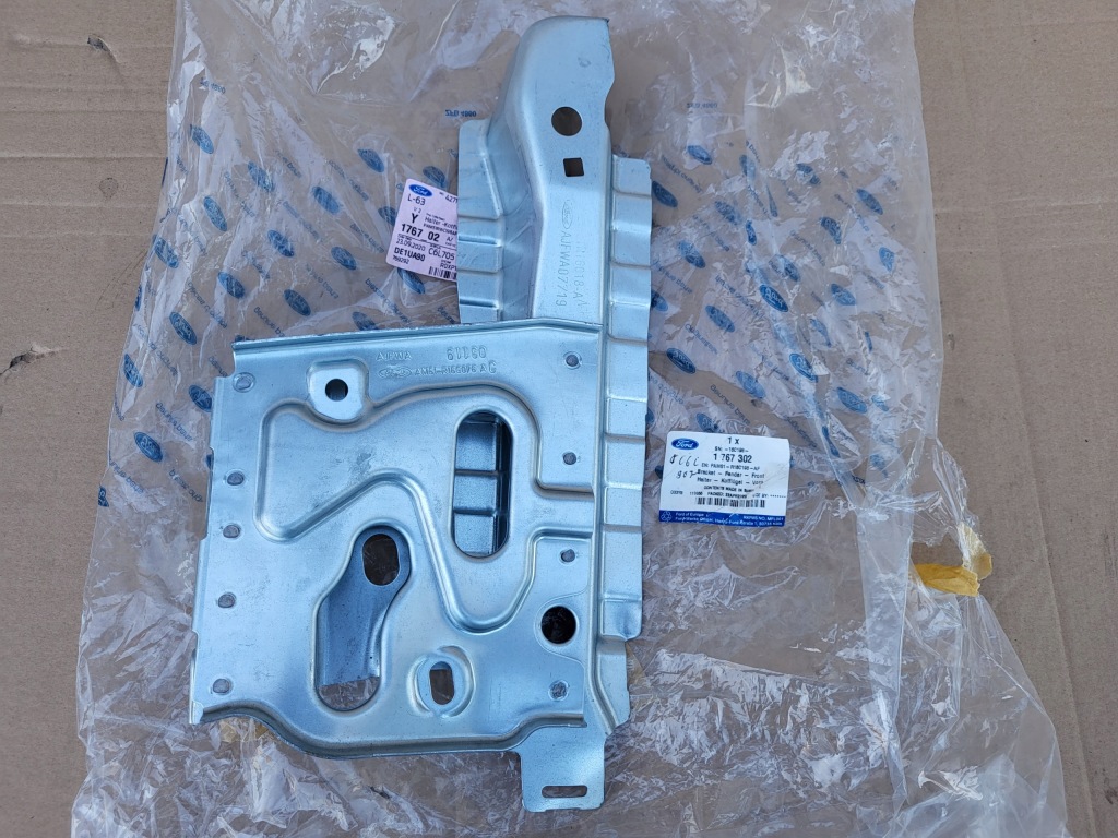 фото №1, Ford c-max mk2 кронштейн кронштейн крила правий