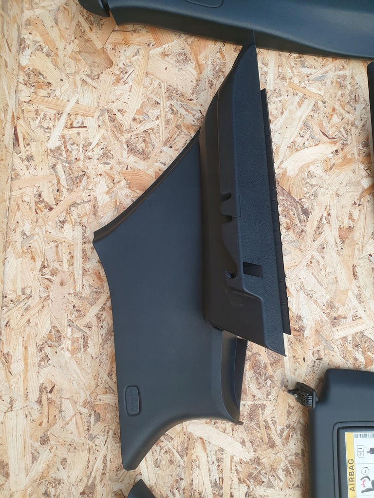 фото №13, Mercedes a klasa w177 потолок панорама