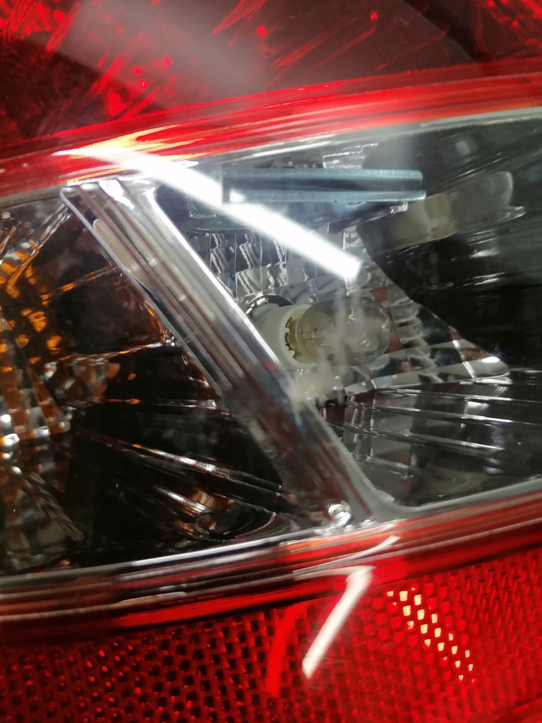 фото №15, Лампа правая + левая задняя hyundai i i20 08-12 5d hb