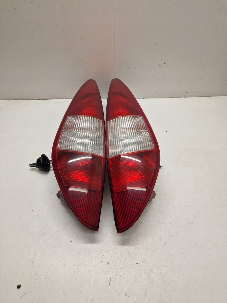 фото №1, Лампа левая задняя левая задняя ford mondeo mk3 kombi