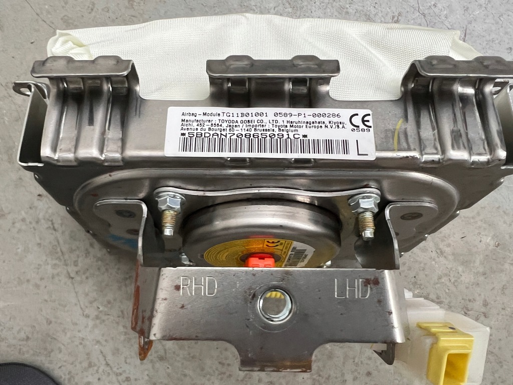 фото №11, Приборная панель консоль подушка безопасности ремни toyota aygo ii