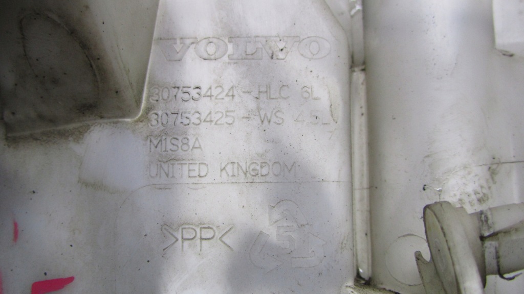Volvo xc60 2.4d бак омивача ксенон 30753424 08- Зі Шроту