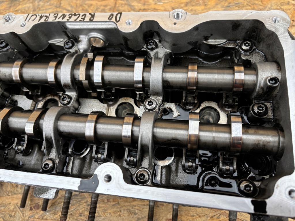 Audi vw головка комплектна 05l044ah 05l103308s 05l103308t Ціна