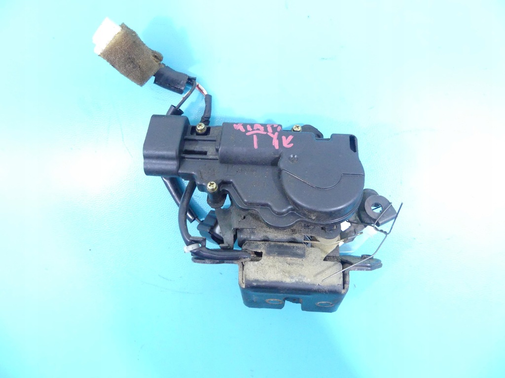 фото №3, Замок кришки задня багажника toyota matrix 02-08