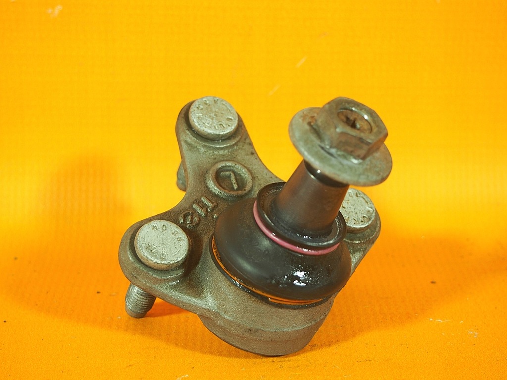 фото №1, Audi q3 83a шаровая опора рычага левый 3c0407365b