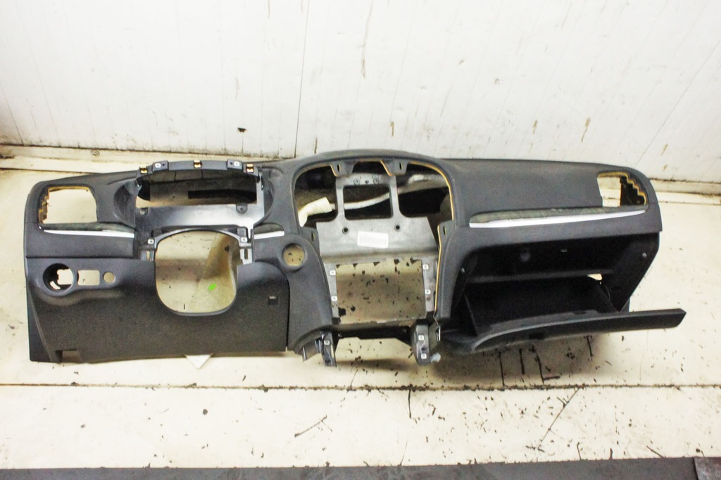 фото №1, Lo115 lancia thema ii приборная панель приборная панель pulpit консоль