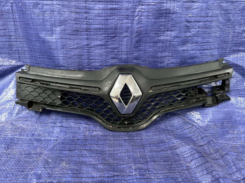 фото №1, Renault twingo 14- решётка радиатора