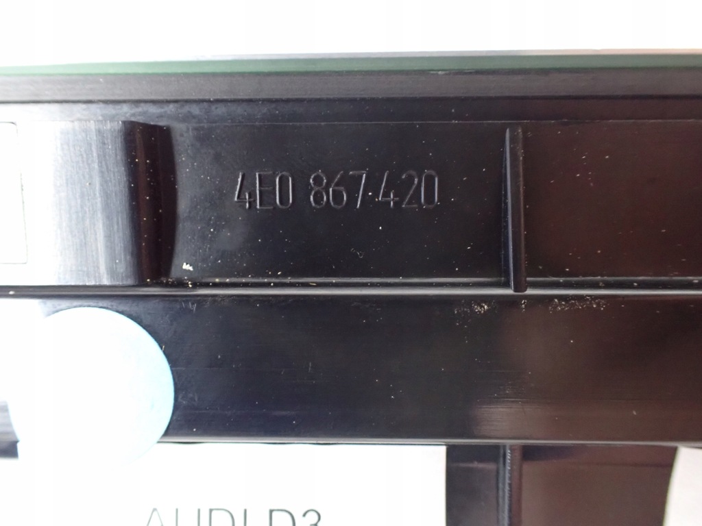 фото №8, Молдинг dekor карбон правый задняя audi s8 d3 5.2 fsi 4e0867420