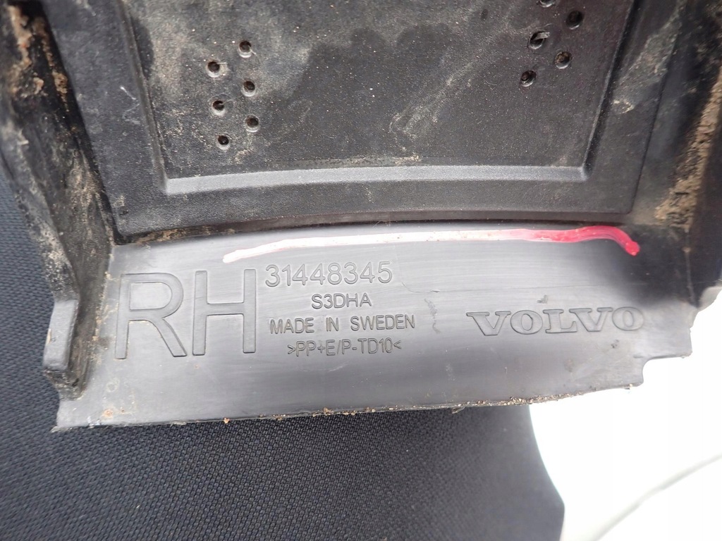 фото №13, Volvo xc40 17- молдинг накладка правый перед