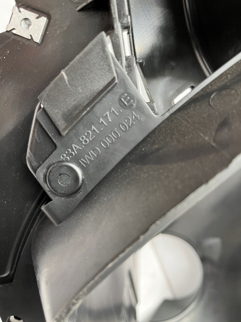 фото №9, Audi оригинальный номер 83a821171e