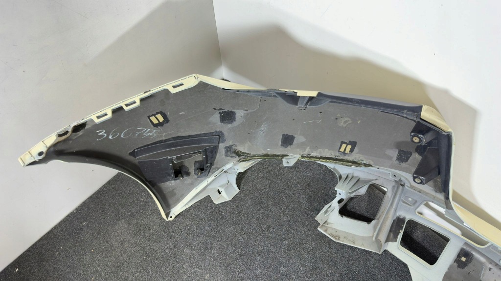 Ferrari roma spider f169 бампер задний  задний полный хороший Доставка