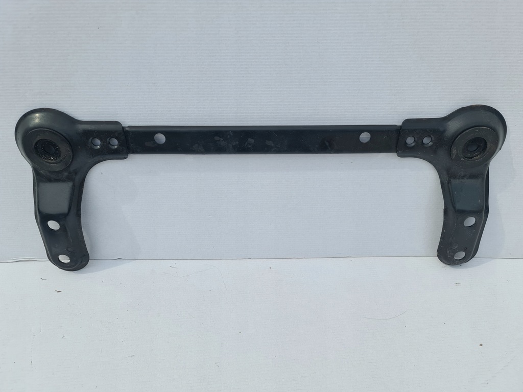 фото №1, X-trail t32 кронштейн балка подвеска перед