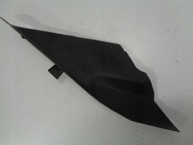 фото №1, Citroen ds3 crossback заглушка треугольник крыла левая