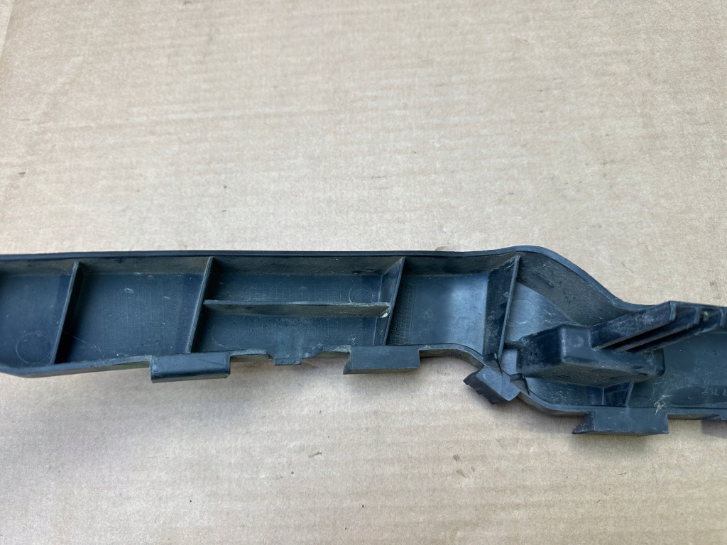 Opel meriva b направляющая лампы правый перед 13267767 Киев