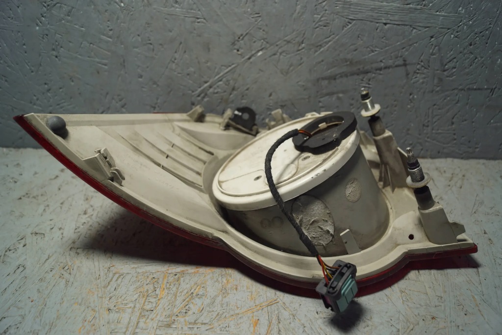 Лампа правий задній vw eos 1q0945096 s951 Київ