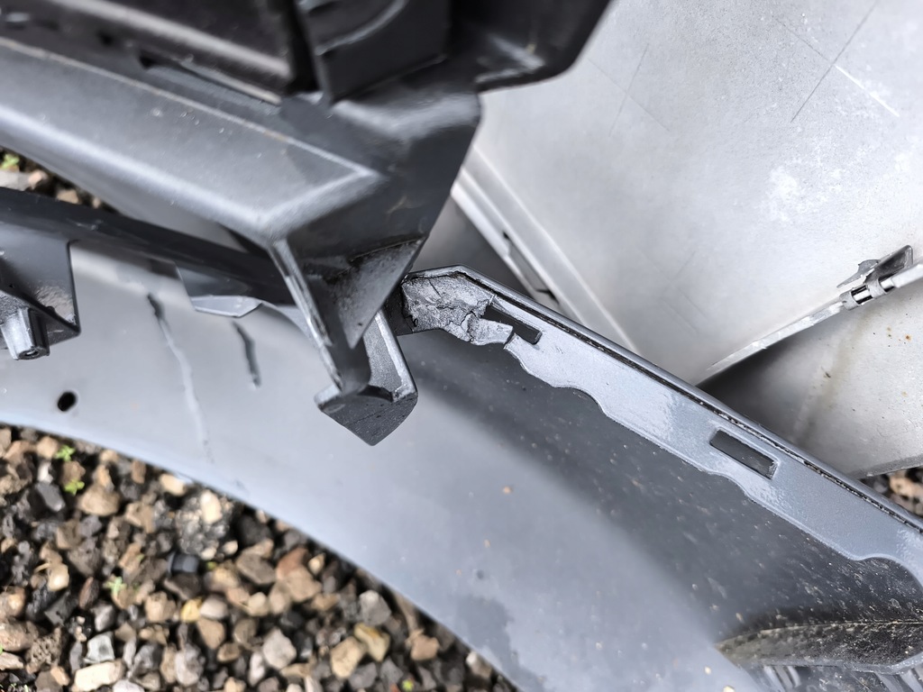 фото №7, Audi tt 8j бампер перед передний 8j0807437