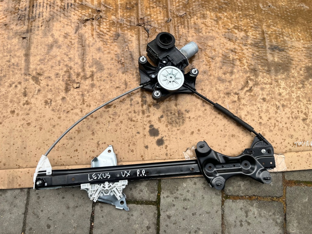 Купити Lexus ux 250h 200h підйомник скло правий перед