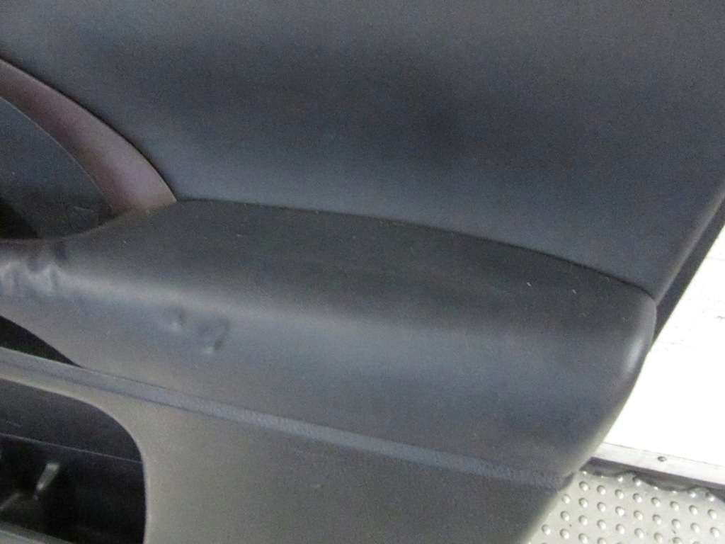 фото №12, Toyota highlander iii 2016 обшивка двері перед