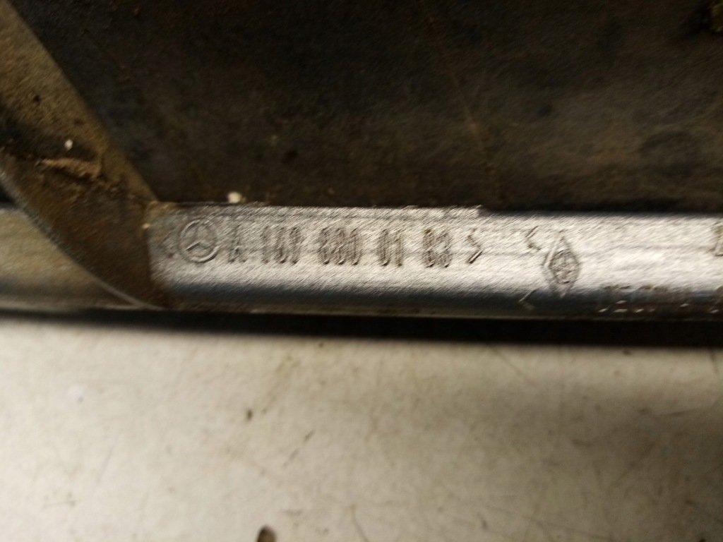 Решітка  решітка радіатора комплектна перед a1698800183 w245 mercedes b klasa Зі Шроту