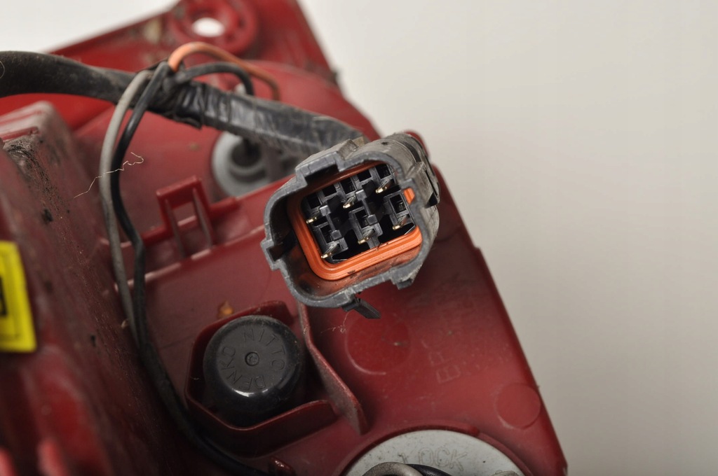 фото №6, Hyundai veloster i лампа правая задняя правый задняя led