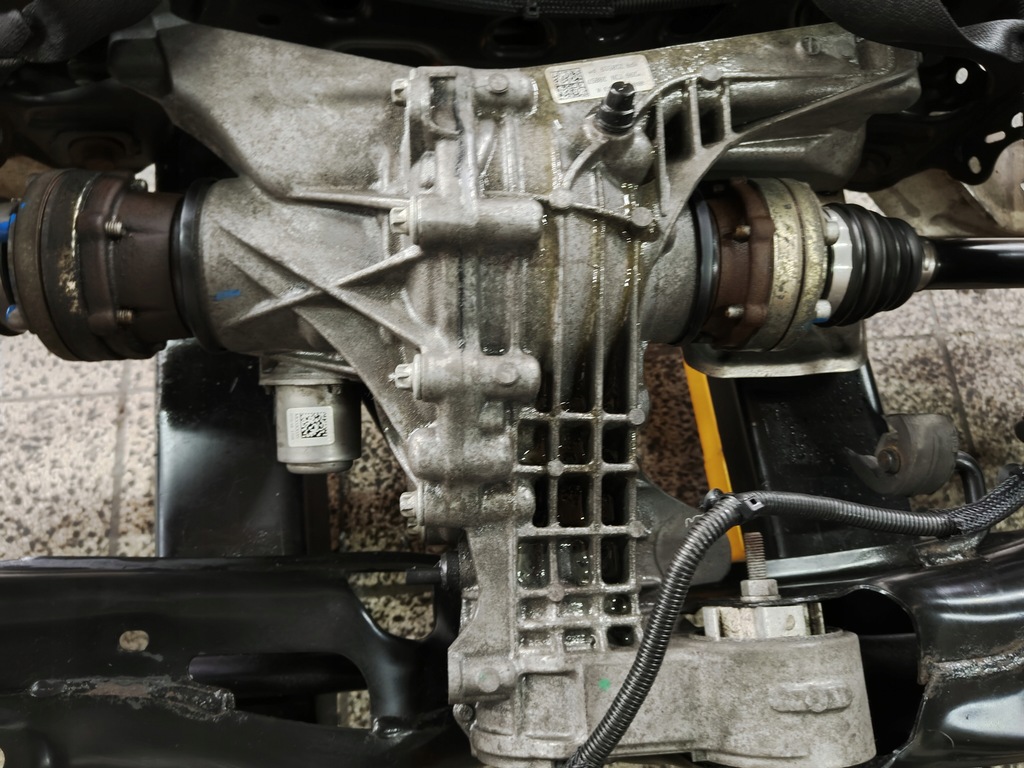 фото №12, Балка підрамник диференціал підвіска задня 80a505235s audi q5 ii fy 80a 2.0 tdi