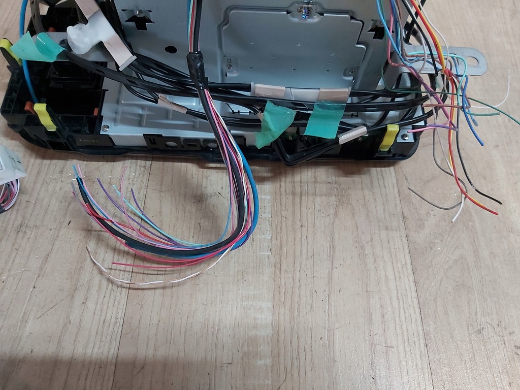 фото №16, Toyota yaris iii радио 86140-52190 + камера заднего вида 86790-52150