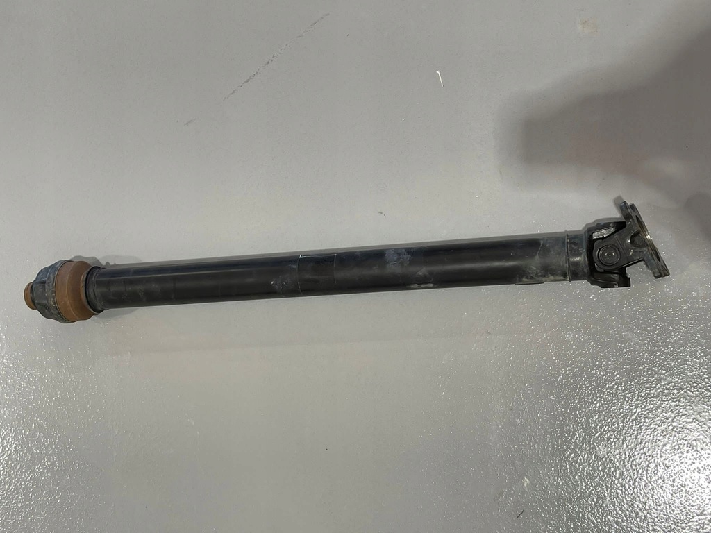 фото №1, Ram 1500 v 19 4x4 wał перед передний короткий