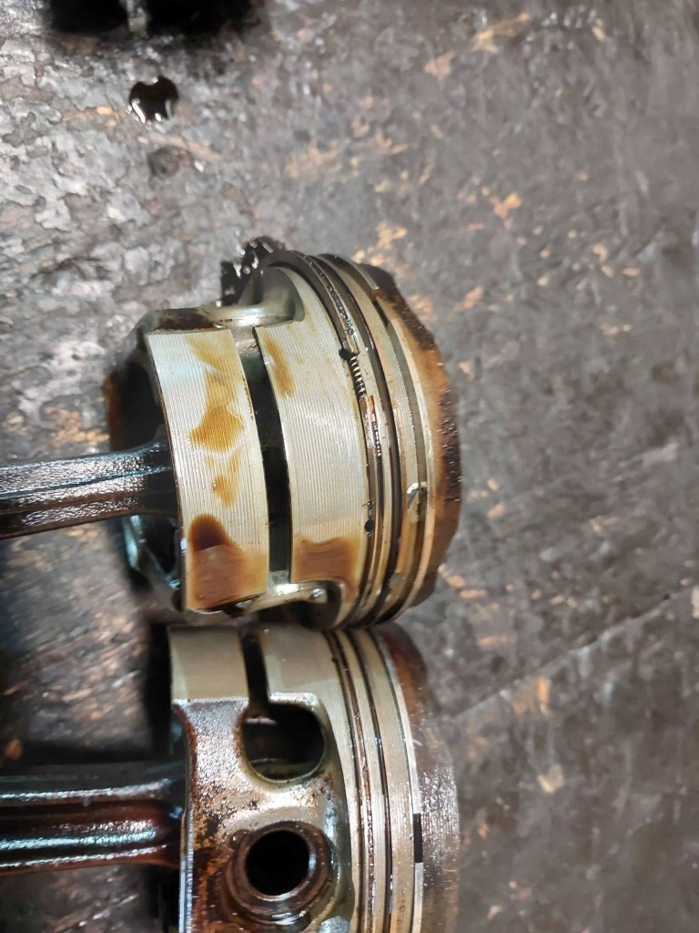 Поршень з шатун bmw 5 e39 520i m52b20tu 206s4 Ціна