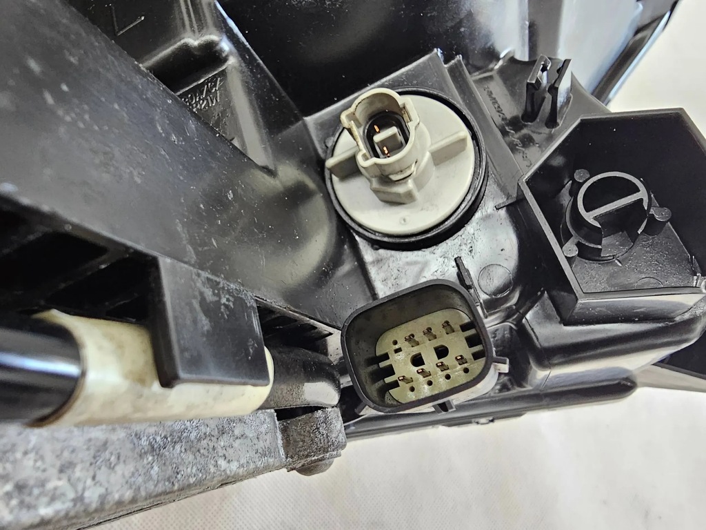 фото №11, Ford ranger iv lift лампа przódprzednia левая ксенон idealna eu jb3b13d155ma