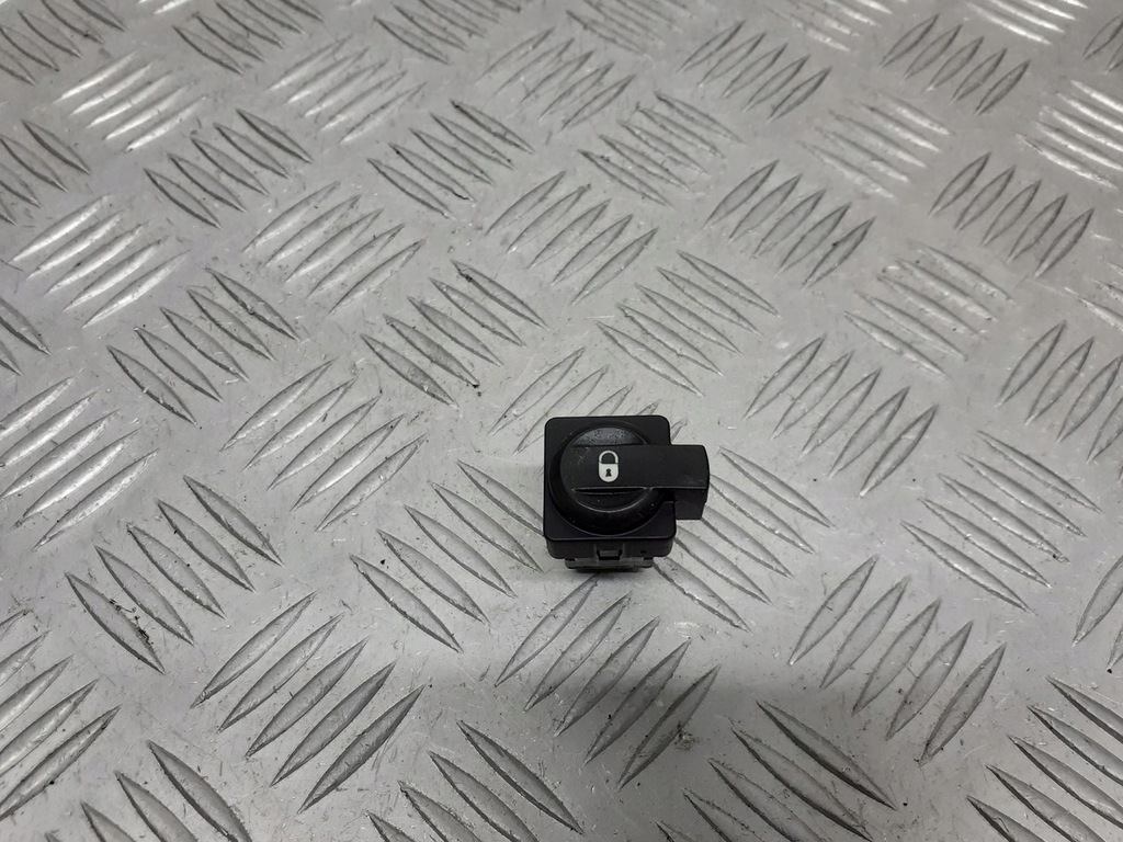 фото №1, Кнопка блокировка дверь peugeot 607 96476626xt