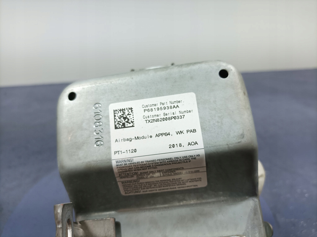 Jeep grand cherokee wk2 рестайлинг  подушка безопасности подушка пассажира p68195938aa в Украине
