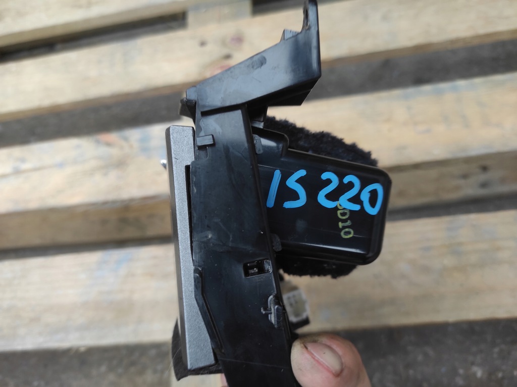 фото №6, Lexus is 220 ii xe20 пепельница 1a421-032g